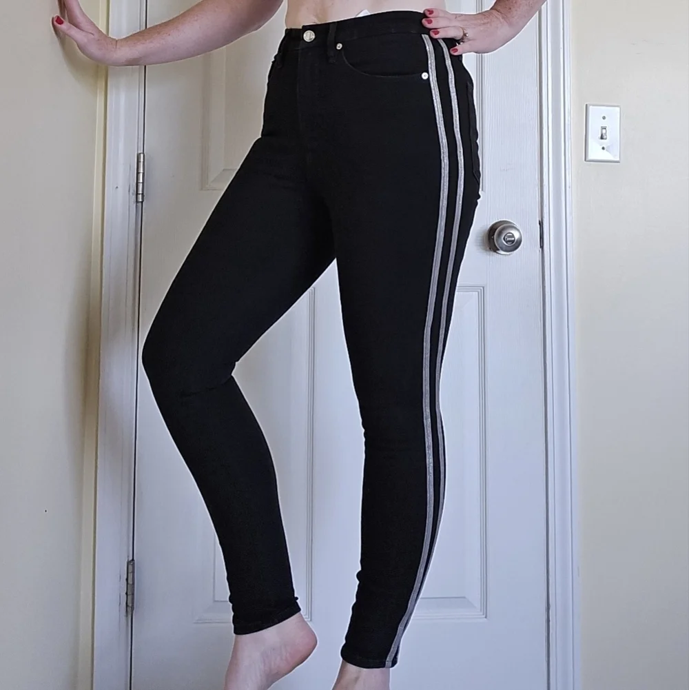 Good American Black Denim Jeans Midrise Racing Stripe Metallic Grey Skinny Jean - Picture 1 of 7